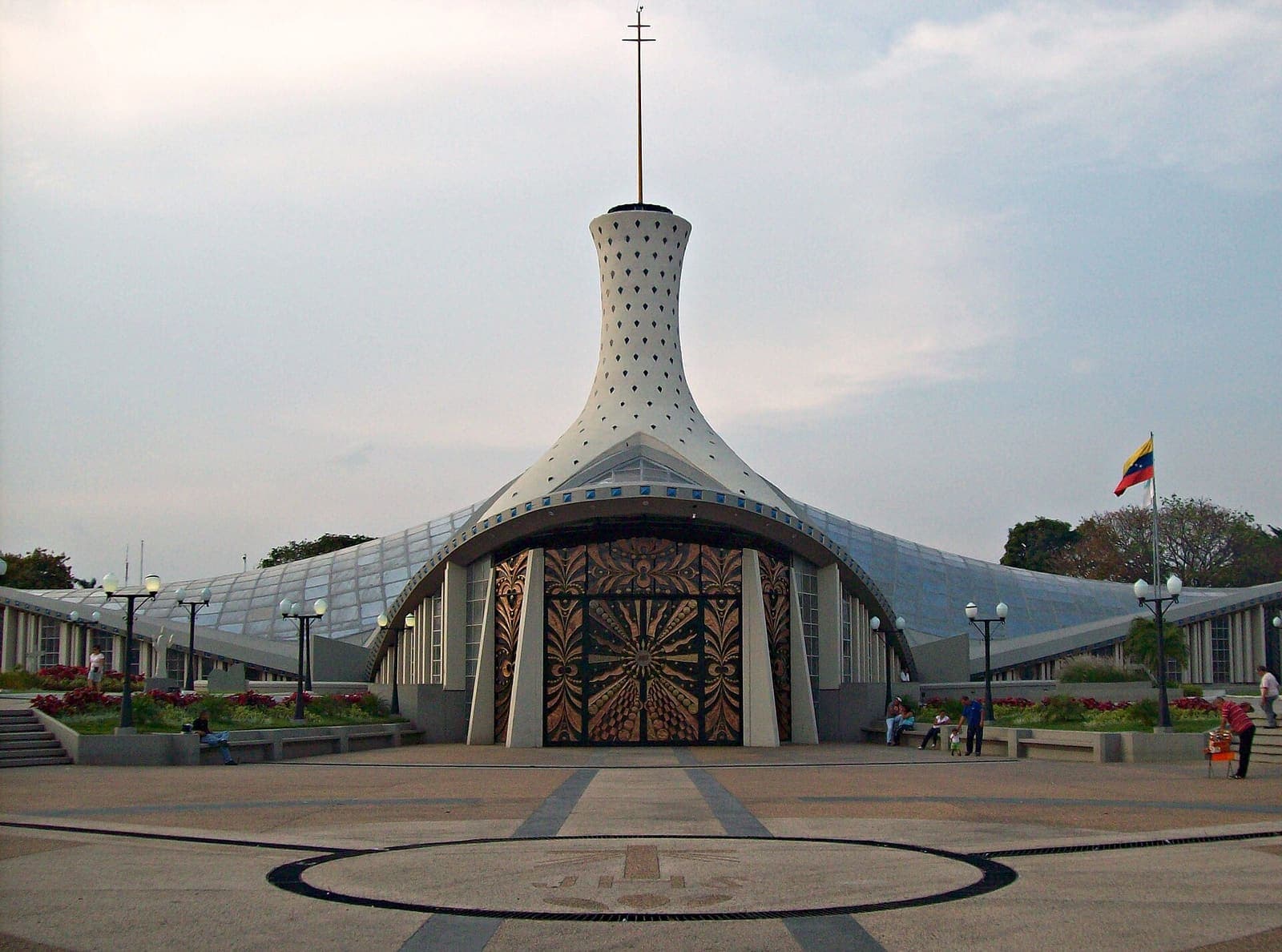 The Catedral Metropolitana of Barquisimeto, with its curved roof shaped like an upside-down flower