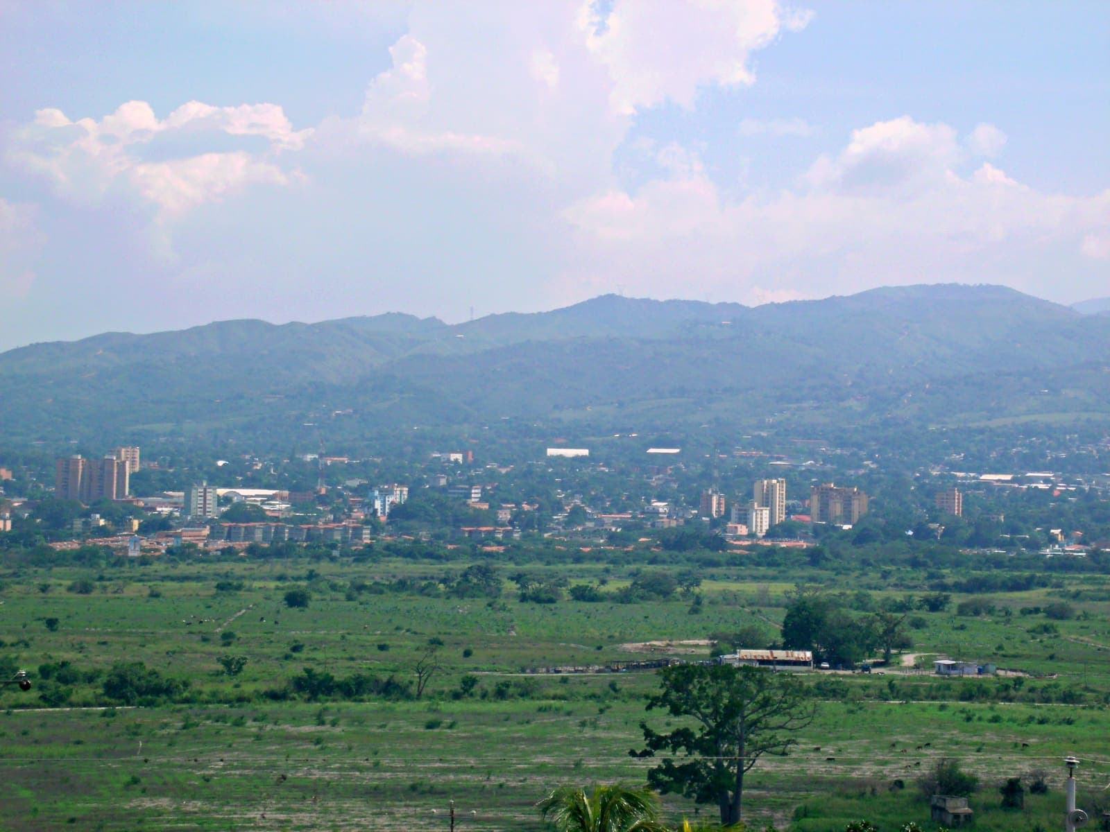 View of the Turbio valley from the Santa Rosa lookout, with Cabudare and Tarabana on the plain